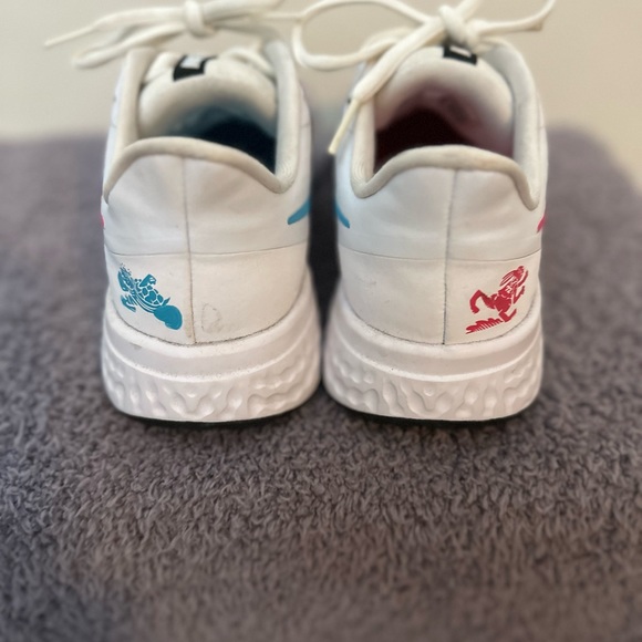 Nike Revolution ladies size 7 excellent condition - Picture 5 of 6